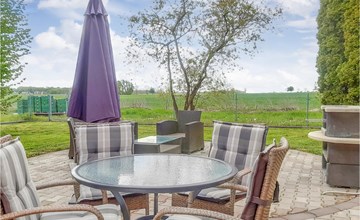 Nice home in Behrenhoff with kitchen 3