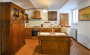 Lovely apartment in Arezzo with kitchen 2