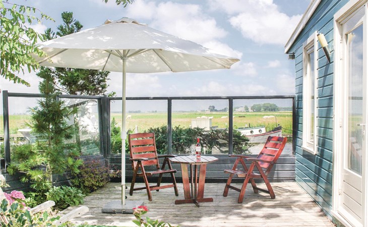 Beautiful home in Lauwerzijl with WiFi 1