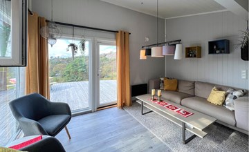 4 bedroom lovely home in Lindesnes 3