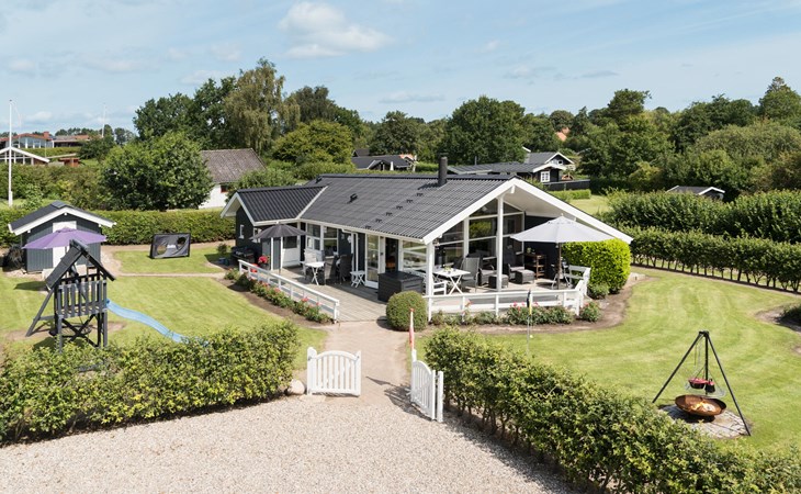 Cozy home in Hejls with kitchen 1