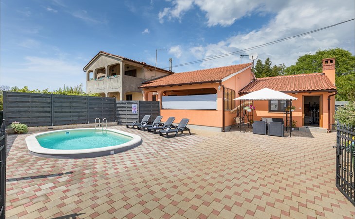 2 bedroom gorgeous apartment in Vodnjan 1