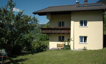 Große Wohnung in Silbertal mit Großem Garten 2