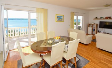 Ferienhaus "Ana" für 6 Personen mit herrlichem Ausblick 3