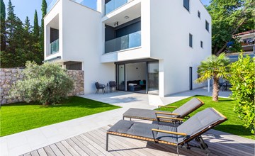 2 bedroom stunning apartment in Omisalj 2