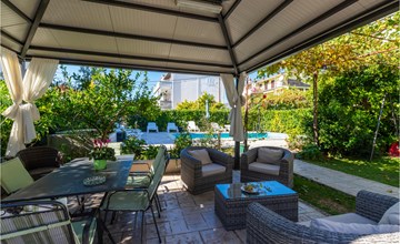 Lovely apartment in Kastel Stari 3