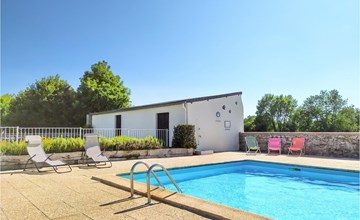 Beautiful home in Montmartin-sur-Mer 2