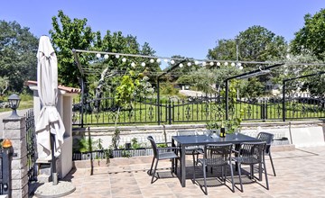 Comfortabel 4-persoons vakantiehuis in Umag (Valizza) 2