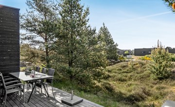 "Hunding" - 2.5km from the sea 3