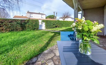 Pet friendly home in Royan with WiFi 2
