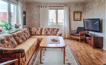 2 bedroom lovely apartment in Kungshamn 3