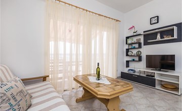Gorgeous apartment in Lukovo Sugarje 3