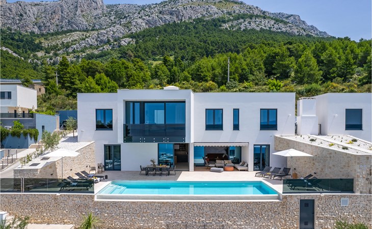 Pet friendly home in Omis with sauna 1