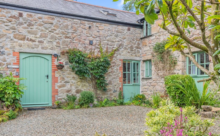 Idyllisches Landhaus mit wunderschönem Garten 1