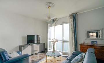 5 bedroom beautiful home in Cipressa 3