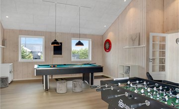 Lovely home in Væggerløse with kitchen 3