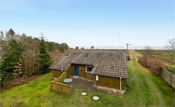 Beautiful home in Thyholm with WiFi 2