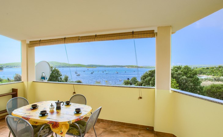 Schöne Wohnung in Medulin mit Möbliertem Balkon 1