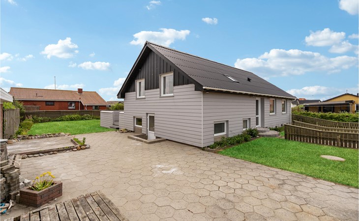 3 bedroom amazing home in Ulfborg 1