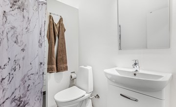 "Clarabelle" - 1.2km from the sea 2