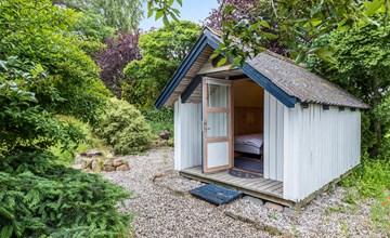 2 bedroom pet friendly home in Glesborg 2