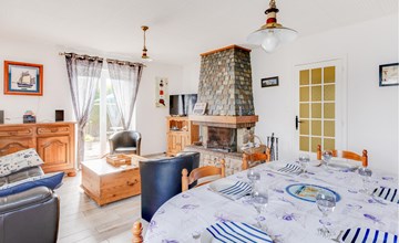 Amazing home in Ploubazlanec with WiFi 3