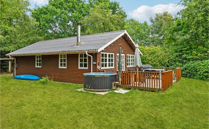 Amazing home in Thyholm with WiFi 1