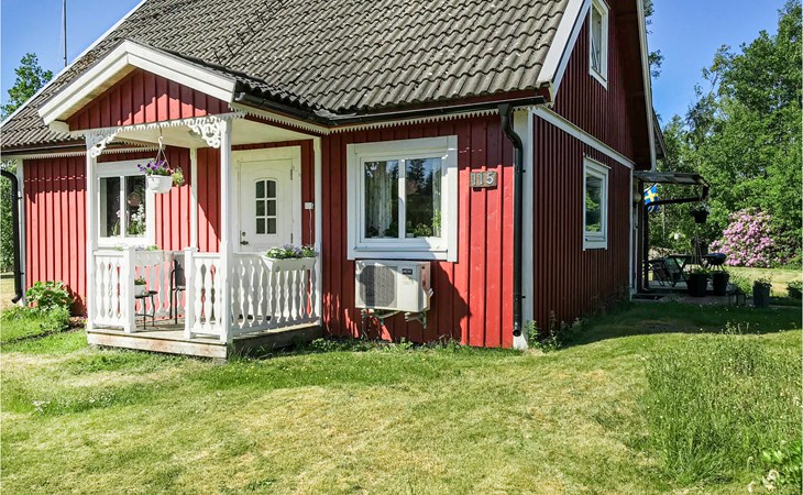 Amazing home in Holmsjö 1