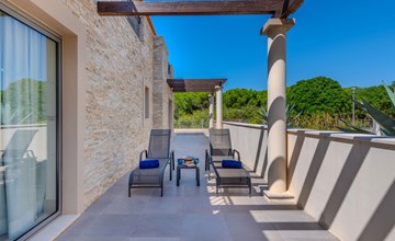 Pine Hills Reva Santuary Modern Elegance 3