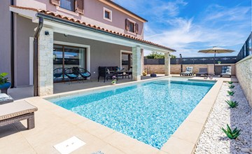 Villa Roma 2