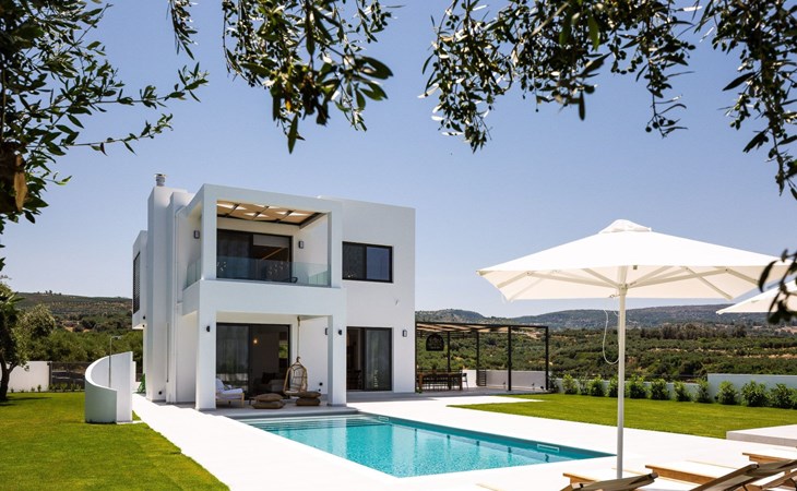 Elegante Villa mit beheiztem Pool und fantastischer Aussicht 1