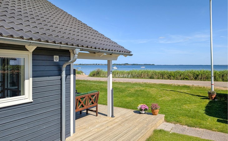 2 bedroom beach front home in Sjølund 1