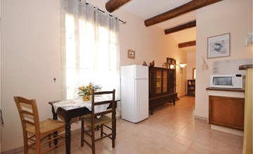 Awesome home in Crillon le Brave 2
