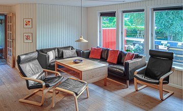 4 bedroom nice home in Glesborg 3