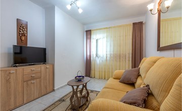 Stunning apartment in Sucuraj with WiFi 3