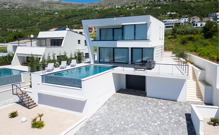 Villa White 1