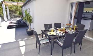 Cozy apartment in Crnja Luka with WiFi 3