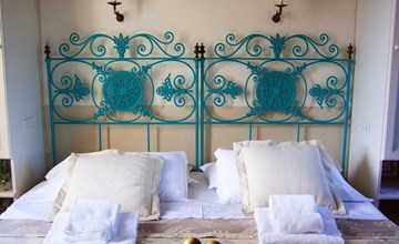 Mit Garten und Schwimmbad in den Hügeln der Marken. 2