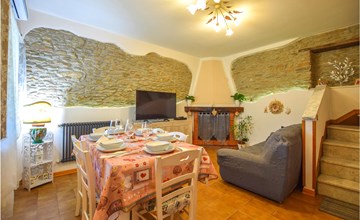 3 bedroom awesome home in Pietrasanta 3