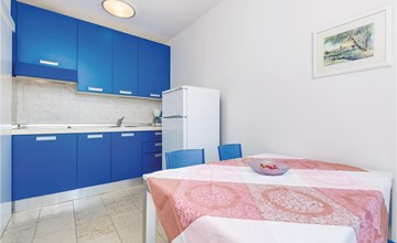 Cozy apartment in Barbat with WiFi 3