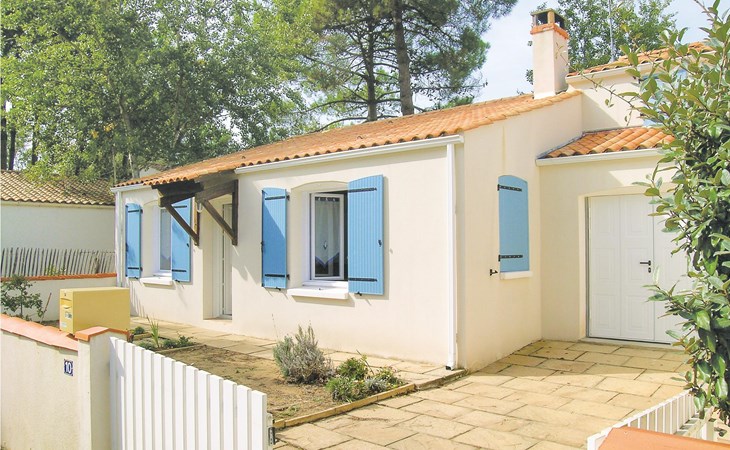 Amazing home in La Tranche sur Mer 1