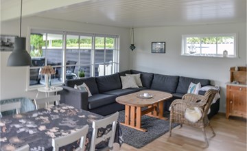 Nice home in Hadsund with WiFi 3