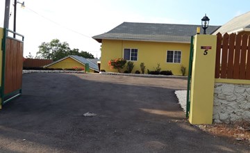 "Peaceful Escape" mit Terrasse 2