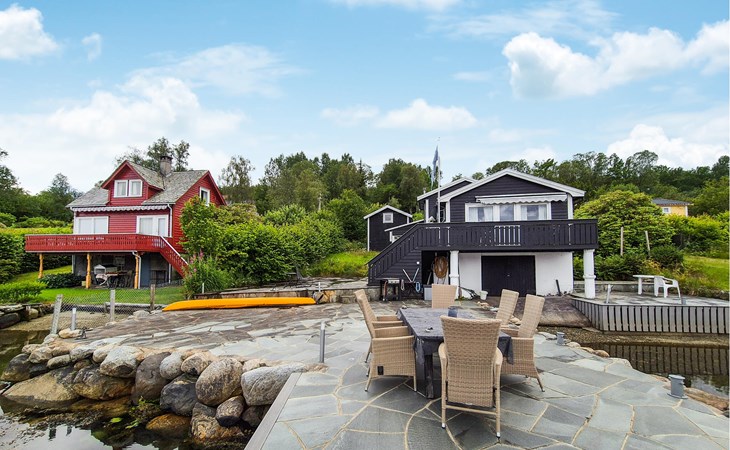 Stunning home in Førde i Hordaland 1