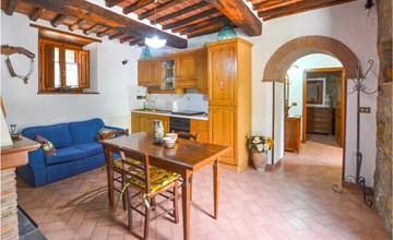2 bedroom amazing apartment in Cortona 3
