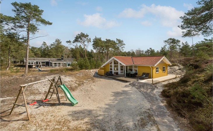 Cozy home in Nexø with sauna 1