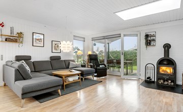 Nice home in Juelsminde with WiFi 3
