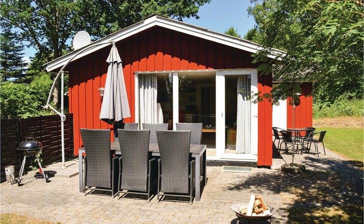 3 bedroom awesome home in Strandby 1
