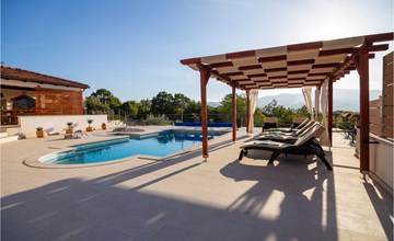 Pet friendly home in Nova Sela 2