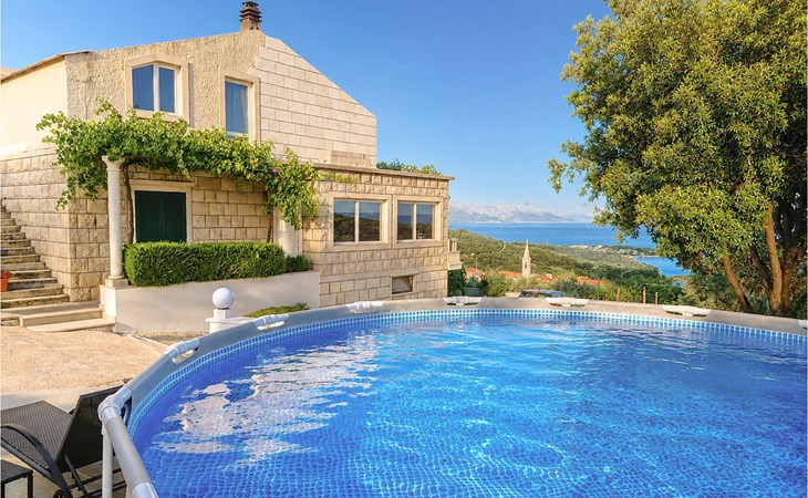 Gorgeous home in Selca with WiFi 1